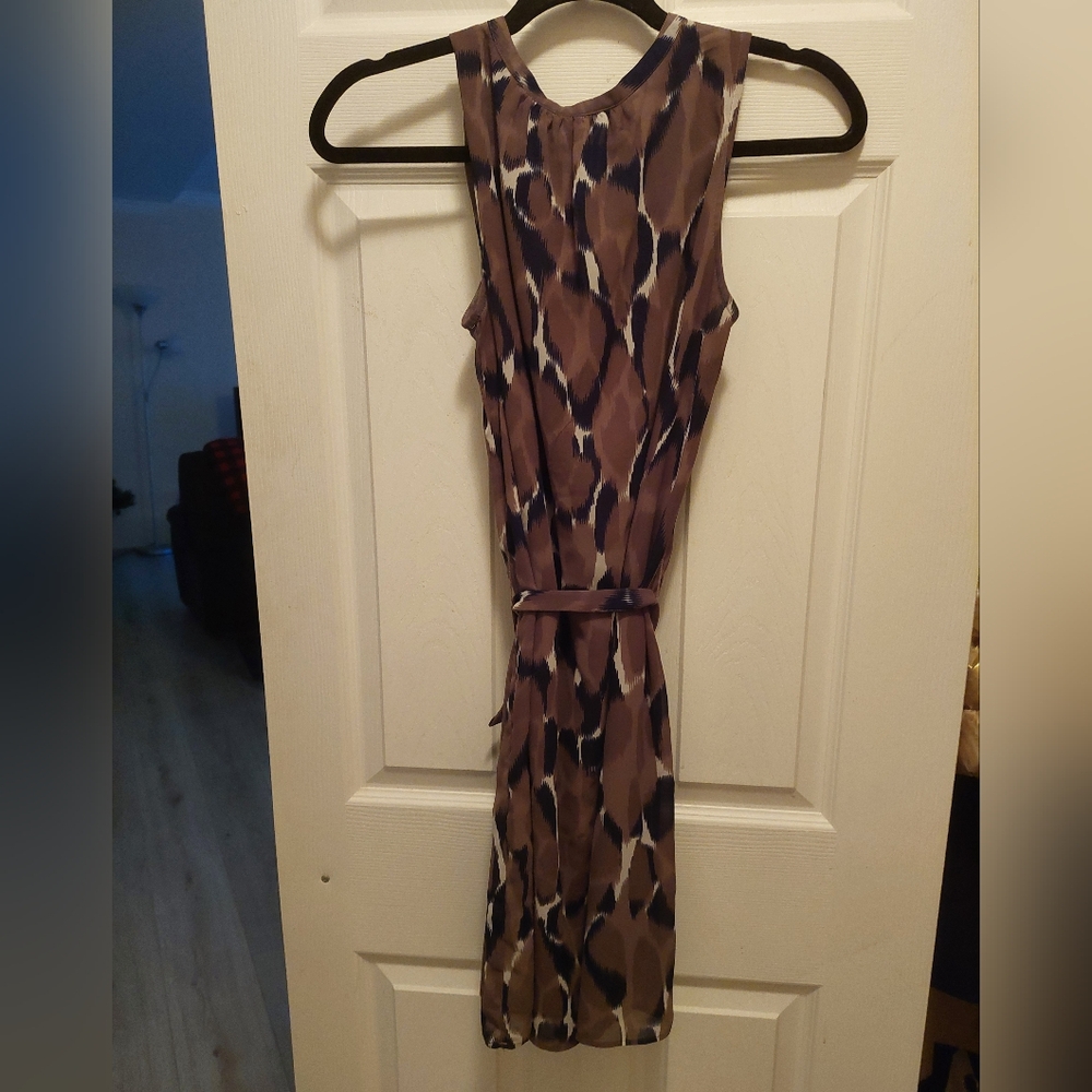 Cute Patterned Dress - Picture 4 of 5